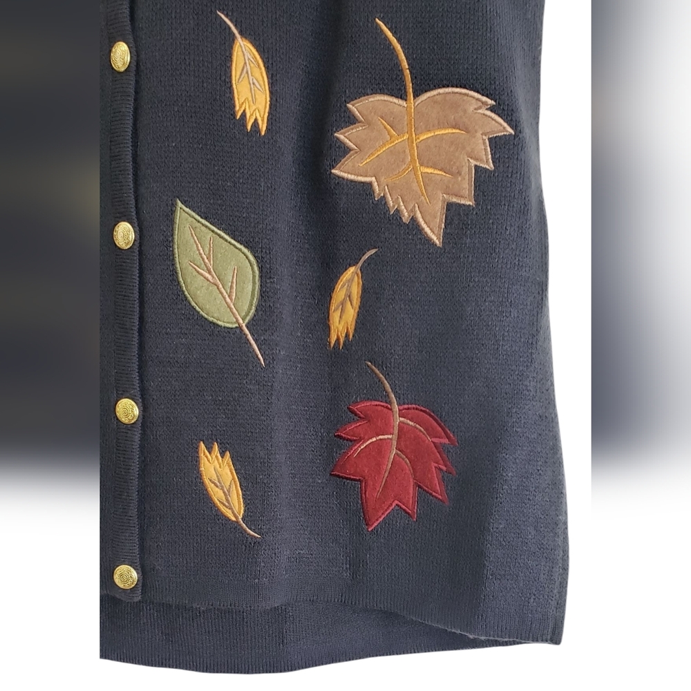 Vintage Croft & Barrow Embroidered Falling Leaves Button Sweater Vest PET M Fall - Picture 10 of 13